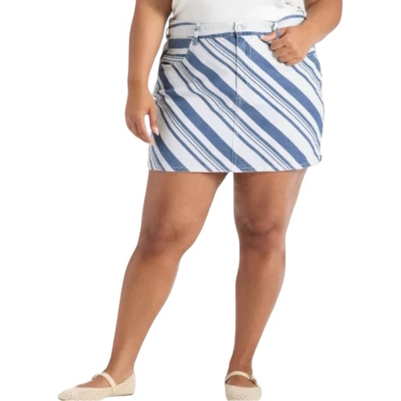 Universal Thread Denim Blue and Cream Striped Skirt Women's Striped Denim Mini - Picture 2 of 9